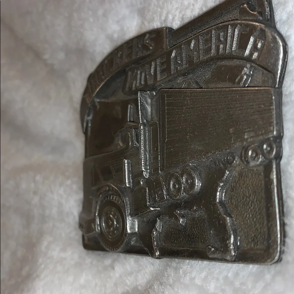 Vintage 1983 Siskiyou Buckle Company- “Truckers..”